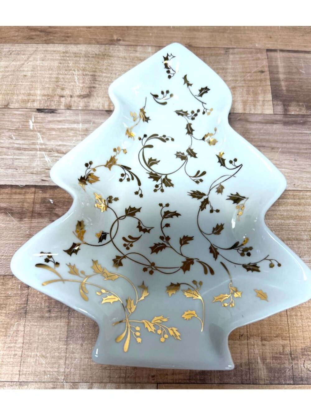 Christmas Tree Shaped Porcelain Decorative Dish With Gold Leaf Design